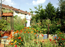 Bruno Gaetano nel suo giardino pensile