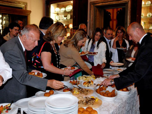 lo street food palermitano servito agli ospiti