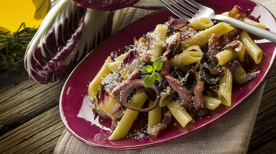 pasta radicchio gorgonzola e guanciale