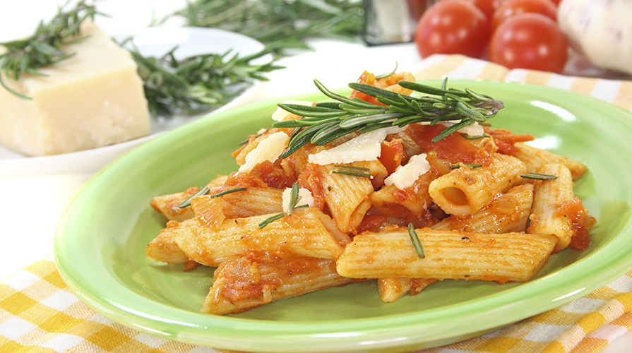 pasta-rosmarino-cotta-nel-passato-di-pomodoro