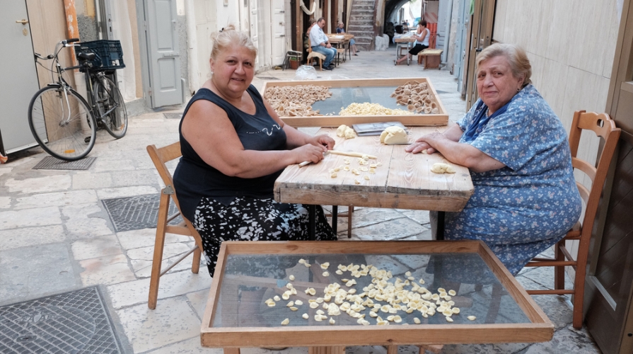 invitare a cena un barese