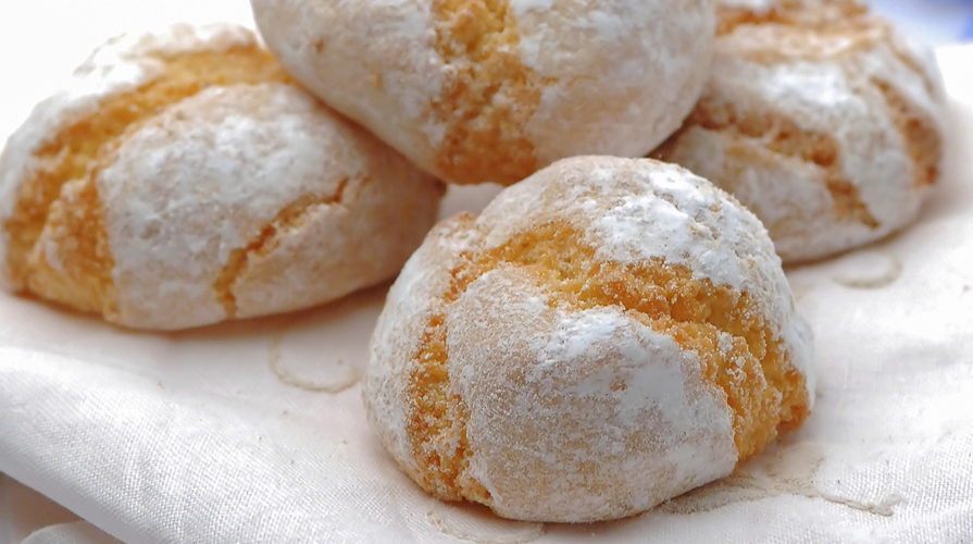 amaretti della festa dei morti