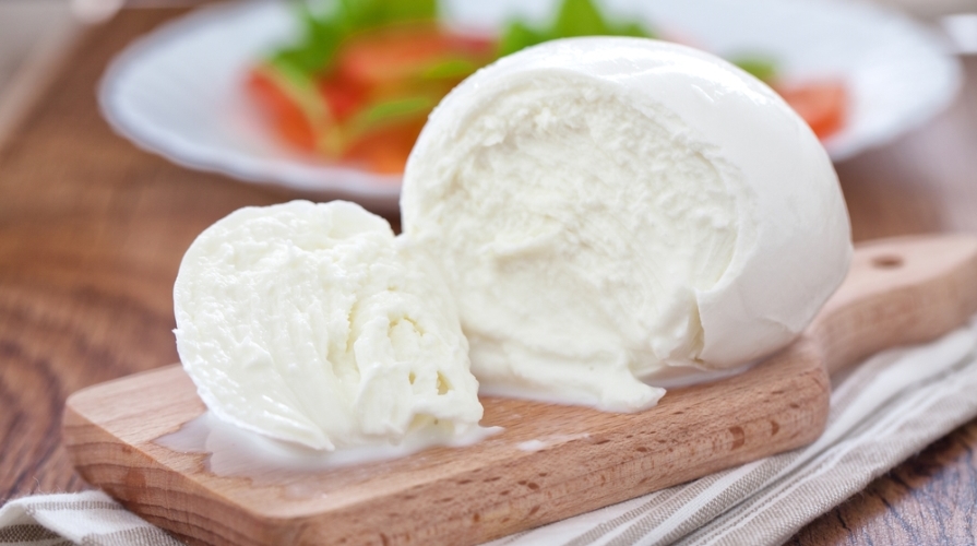 dove mangiare la mozzarella di bufala