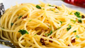 spaghetti aglio olio peperoncino